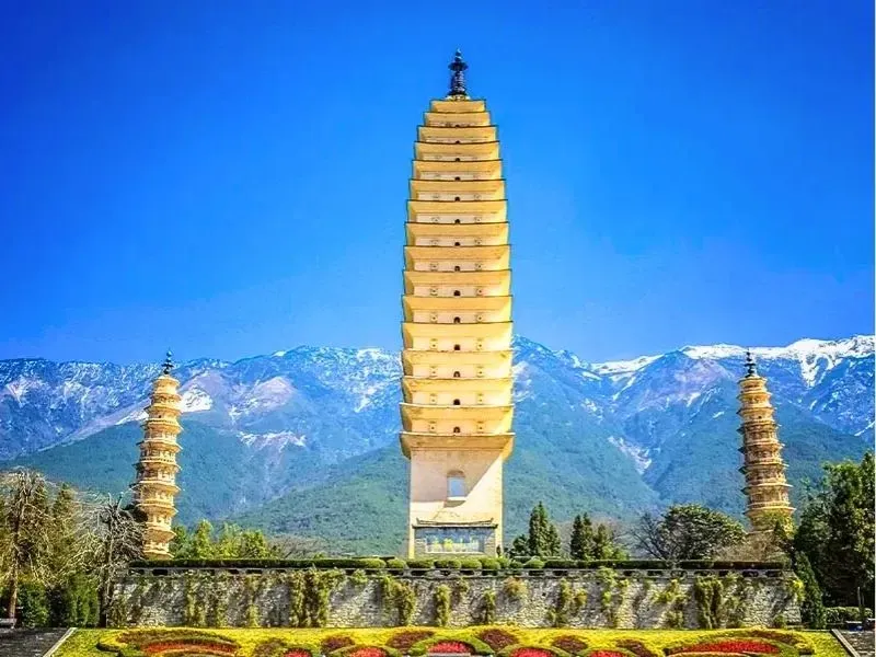 Tam Tháp
