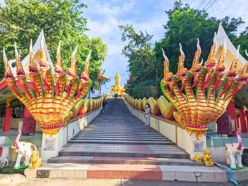 Wat Phra Yai (Ảnh sưu tầm)